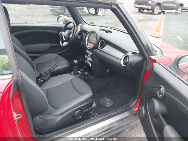 2010 MINI COOPER WMWMR3C59ATZ19413 Photo 4