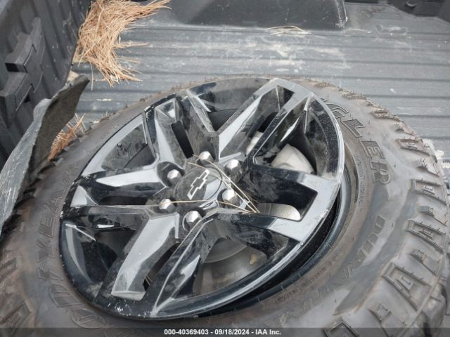1GCPYFEDXNZ235711 Chevrolet Silverado 1500 Ltd 4wd  Short Bed Lt Trail Boss