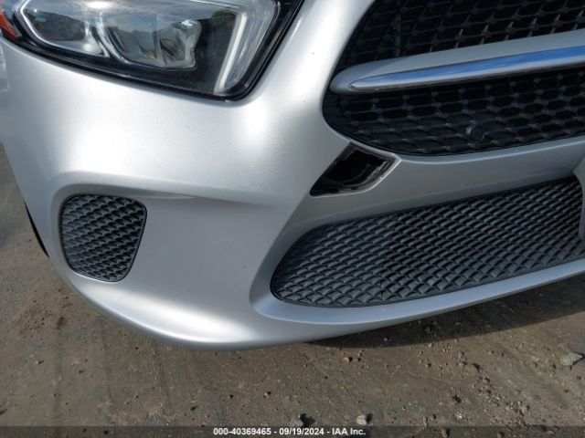 W1K3G4FB4LJ211165 Mercedes-Benz A 220 4matic