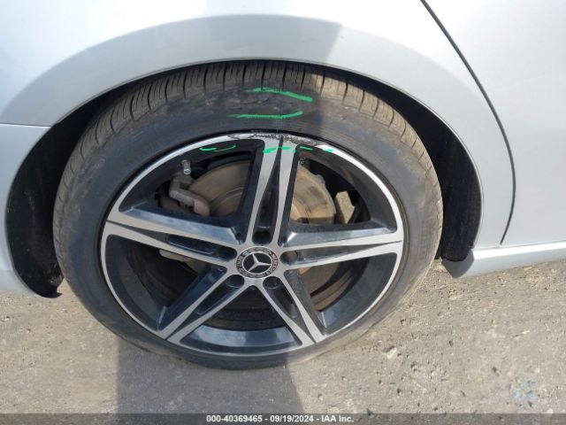W1K3G4FB4LJ211165 Mercedes-Benz A 220 4matic