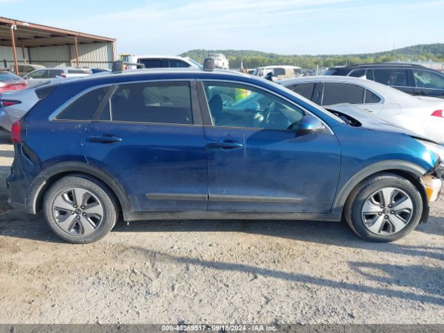 KNDCB3LC1K5255860 KIA NIRO LX