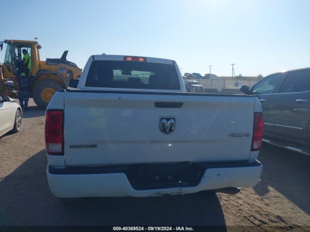 1C6RR7FG0KS580858 RAM 1500 Classic Express Quad Cab 4x4 6'4 Box