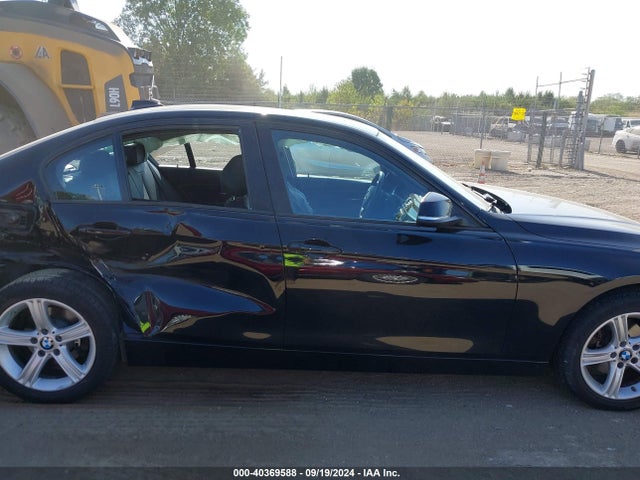 BMW 328i Xdrive 2015 WBA3B3C56FF547664 Image 13