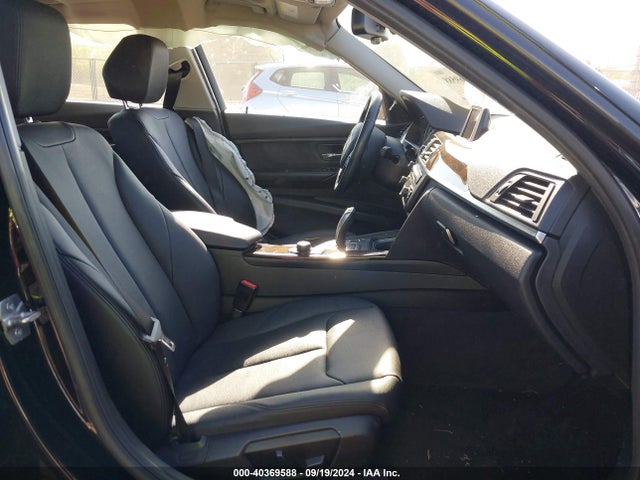 BMW 328i Xdrive 2015 WBA3B3C56FF547664 Image 5
