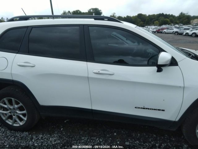 1C4PJMCS8FW750039 Jeep Cherokee Latitude Altitude