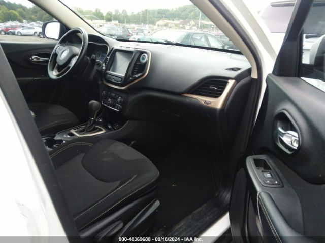 1C4PJMCS8FW750039 Jeep Cherokee Latitude Altitude