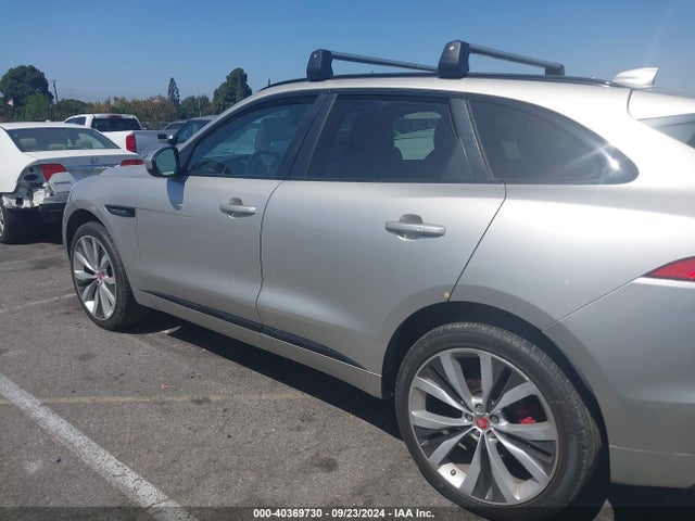 Jaguar F-PACE S 2017 SADCM2BVXHA493654 Image 14