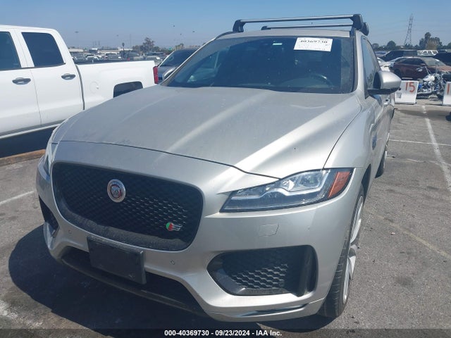 2017 JAGUAR F-PACE SADCM2BVXHA493654 Photo 5