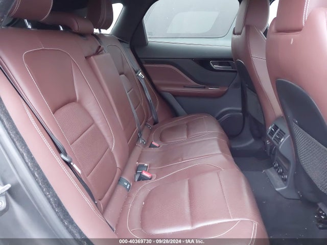 2017 JAGUAR F-PACE SADCM2BVXHA493654 Photo 7