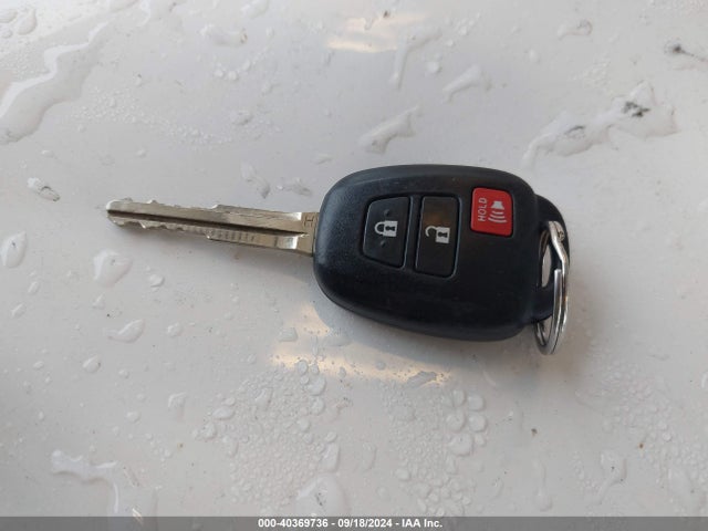 Toyota Rav4 Xle 2018 2T3WFREV1JW484226 Image 11