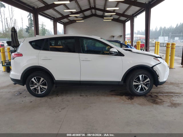 Toyota Rav4 Xle 2018 2T3WFREV1JW484226 Image 13