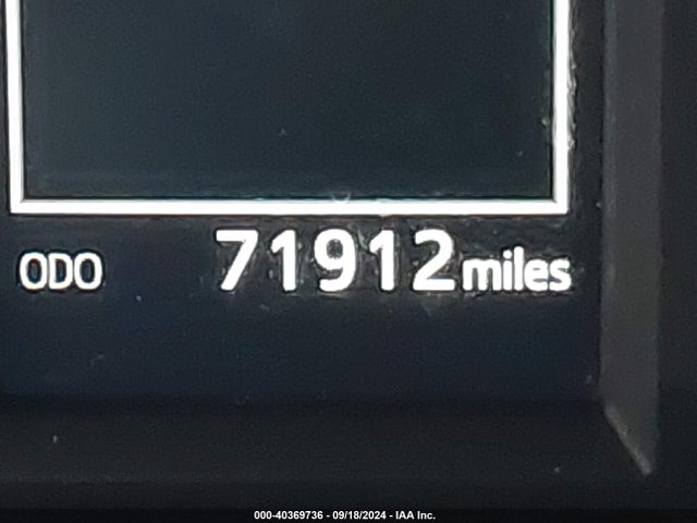 Toyota Rav4 Xle 2018 2T3WFREV1JW484226 Image 15