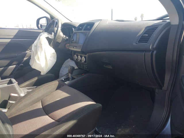 2019 MITSUBISHI OUTLANDER SPORT JA4AP3AU7KU010369 Photo 4