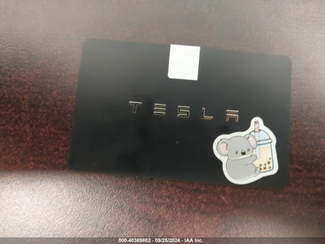 2024 TESLA MODEL Y 7SAYGDEE9RA226143 Photo 10