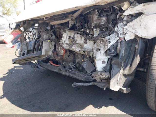 4T1BD1FK1GU181927 Toyota Camry Hybrid Le