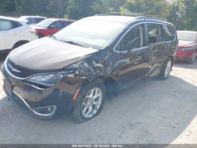 2C4RC1BG3HR811646 Chrysler Pacifica Touring Plus