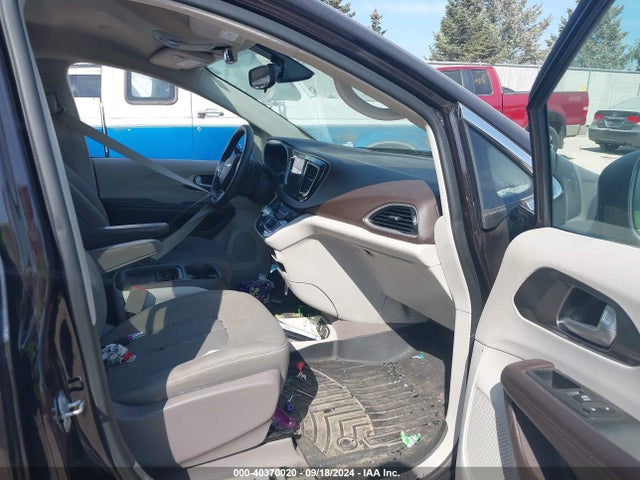 2C4RC1BG3HR811646 Chrysler Pacifica Touring Plus