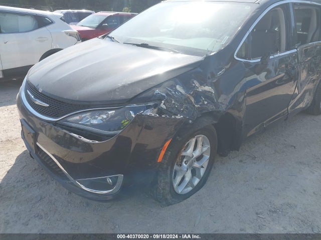 2C4RC1BG3HR811646 Chrysler Pacifica Touring Plus