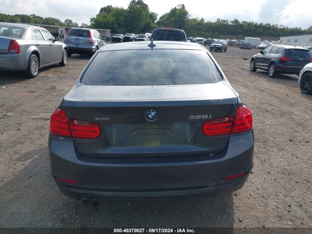 BMW 328i Xdrive 2015 WBA3B3C54FF548473 Image 15