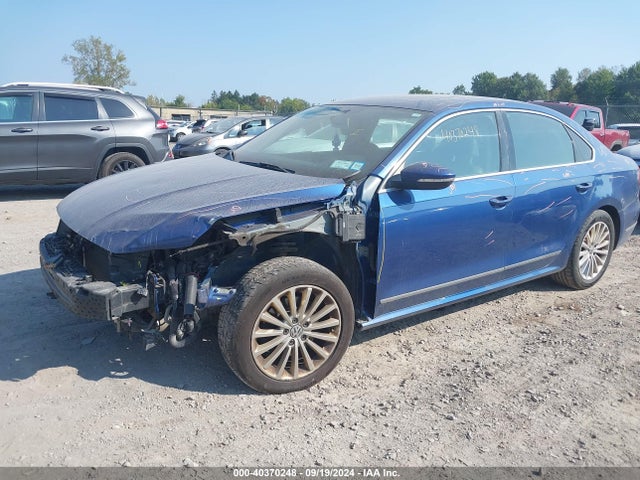 1VWBT7A33GC012070 Volkswagen Passat 1.8t Se