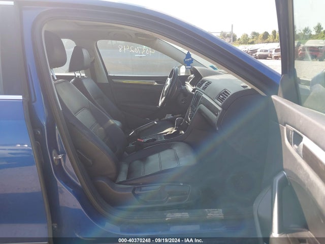 1VWBT7A33GC012070 Volkswagen Passat 1.8t Se