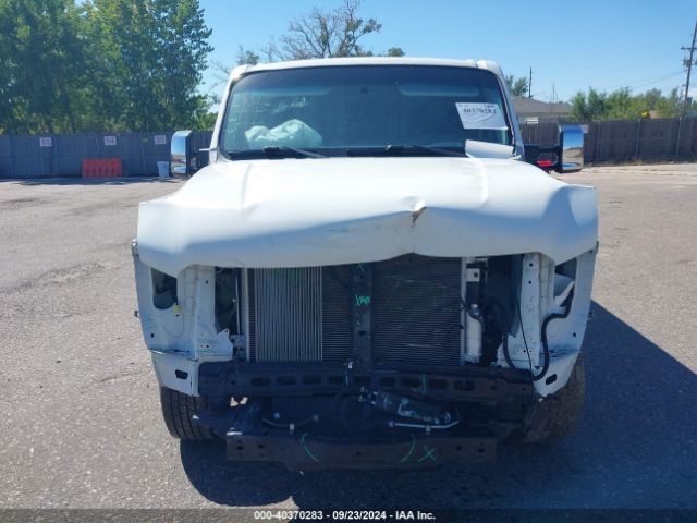 1N6AF0KY4JN803675 Nissan Nv Cargo Nv2500 Hd Sv V8