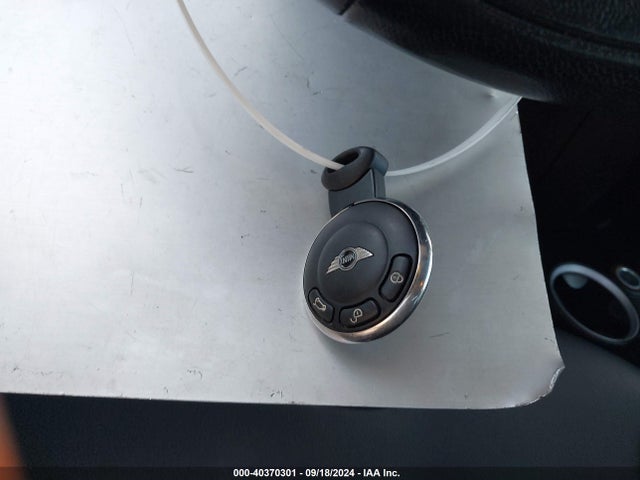 2011 MINI COOPER S CLUBMAN WMWZG3C52BTY35544 Photo 10