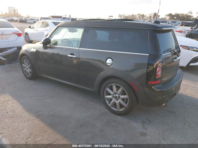 2011 MINI COOPER S CLUBMAN WMWZG3C52BTY35544 Photo 2