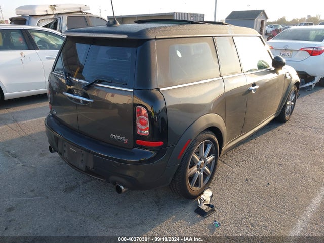 2011 MINI COOPER S CLUBMAN WMWZG3C52BTY35544 Photo 3