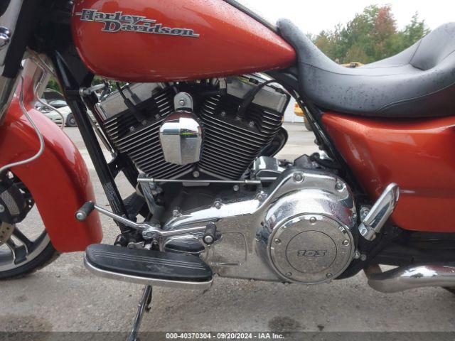 2011 HARLEY-DAVIDSON FLHX 1HD1KB414BB670539 Photo 8