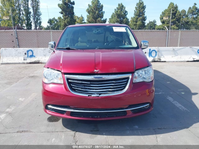 2C4RC1CG1GR104400 Chrysler Town & Country Touring-l Anniversary Edition