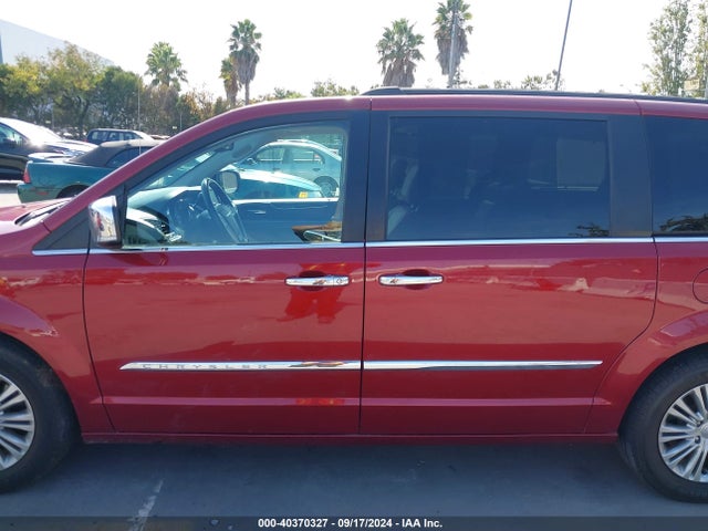 2C4RC1CG1GR104400 Chrysler Town & Country Touring-l Anniversary Edition