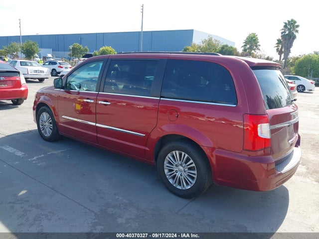 2C4RC1CG1GR104400 Chrysler Town & Country Touring-l Anniversary Edition