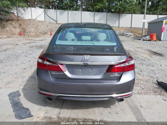 1HGCR3F9XHA011721 Honda Accord Touring V6