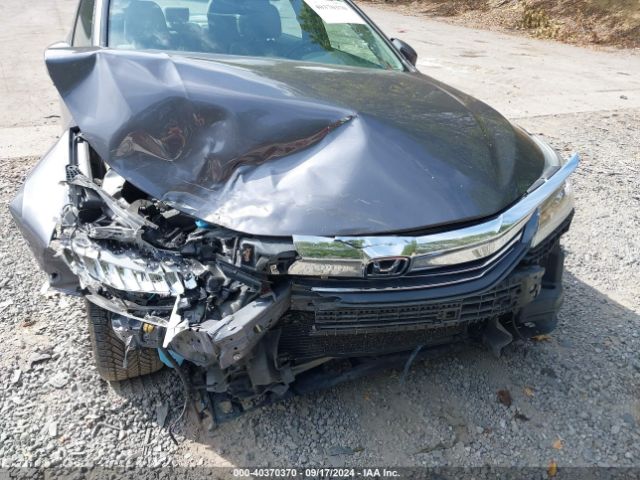 1HGCR3F9XHA011721 Honda Accord Touring V6