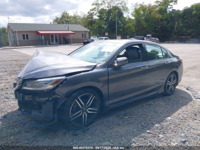 1HGCR3F9XHA011721 Honda Accord Touring V6