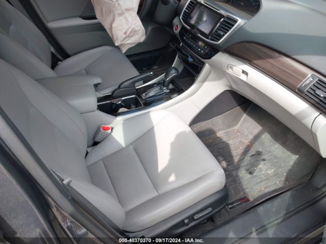 1HGCR3F9XHA011721 Honda Accord Touring V6