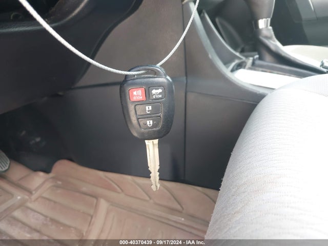 Toyota COROLLA LE 2018 2T1BURHE9JC016979 Image 11
