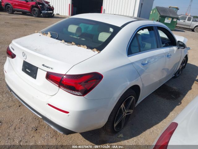 W1K3G4FB9NJ377023 Mercedes-Benz A 220 4matic