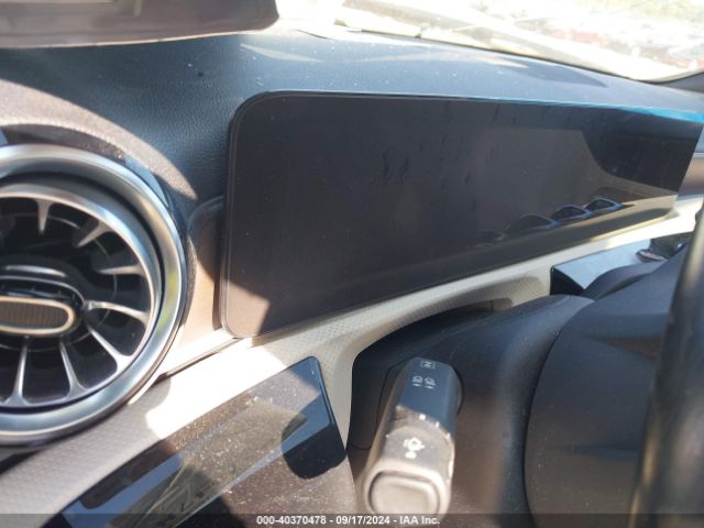 W1K3G4FB9NJ377023 Mercedes-Benz A 220 4matic