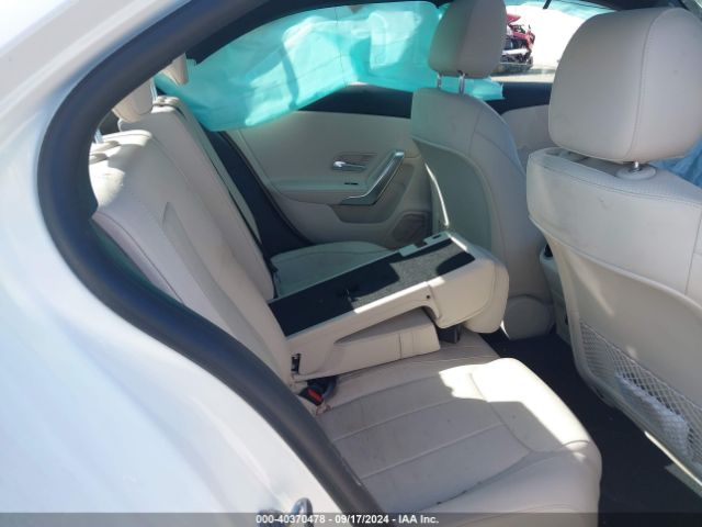 W1K3G4FB9NJ377023 Mercedes-Benz A 220 4matic