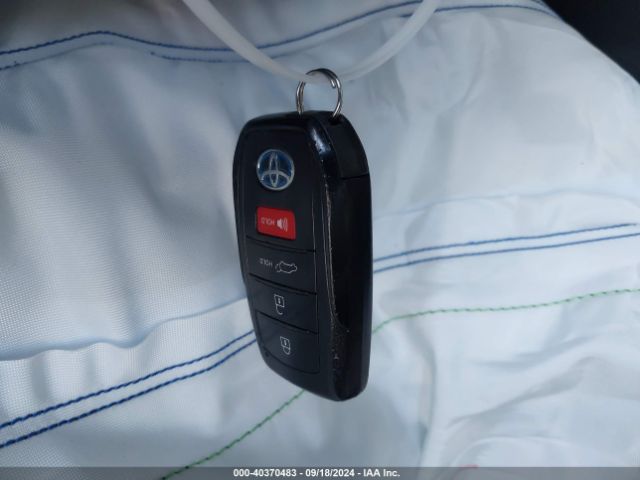 JTEAAAAH4MJ044106 Toyota VENZA LE