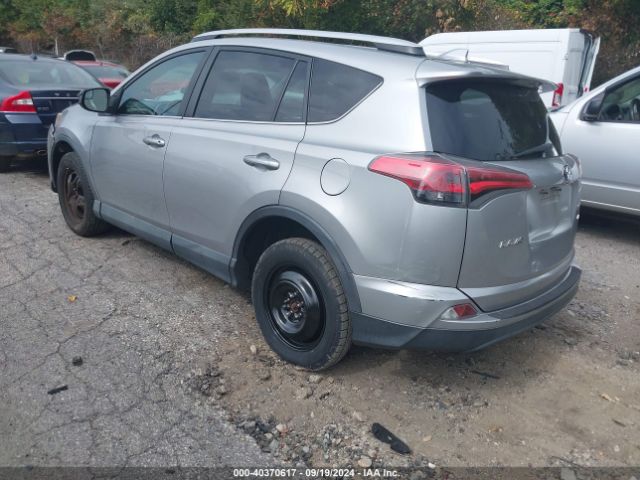2T3BFREV7GW462433 Toyota RAV4 LE