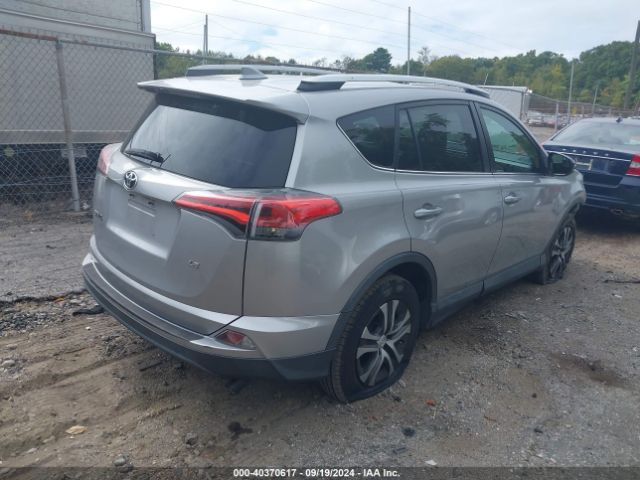 2T3BFREV7GW462433 Toyota RAV4 LE