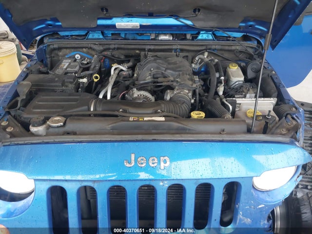 1C4BJWEG3FL627829 Jeep Wrangler Unlimited Sahara