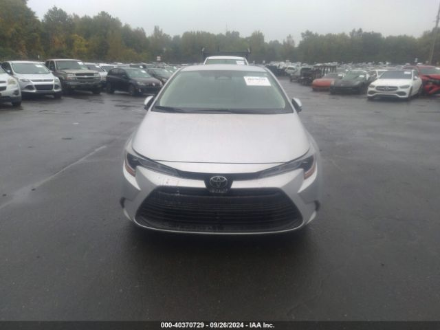 5YFB4MDE7RP131522 Toyota COROLLA LE