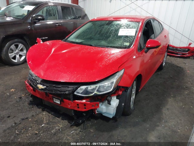 Chevrolet Cruze Ls Auto 2018 1G1BC5SM4J7148604 Image 2