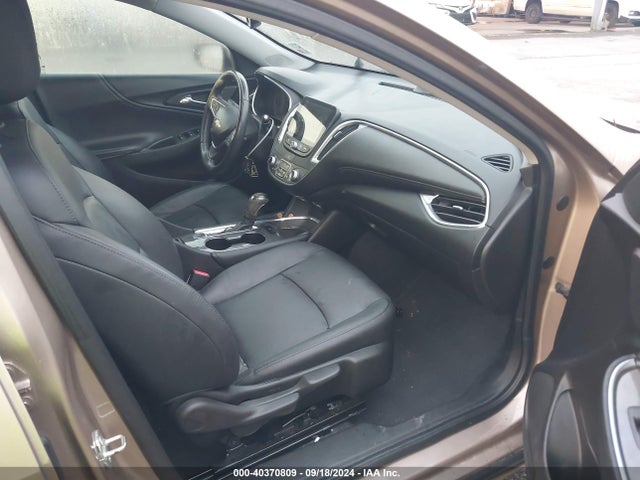 Chevrolet MALIBU LT 2019 1G1ZD5ST8KF174617 Image 5