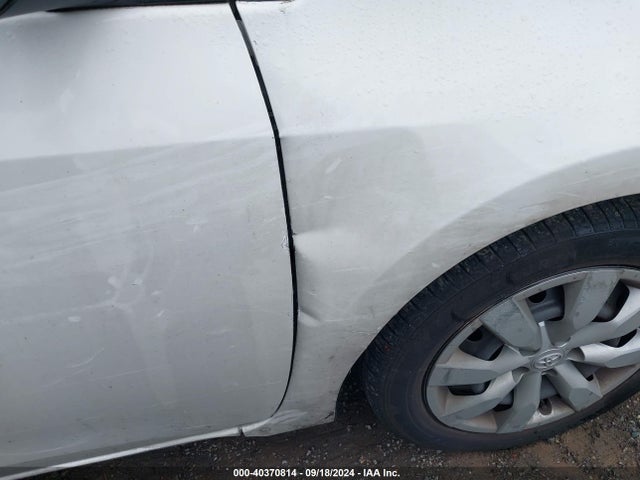 Toyota COROLLA LE 2014 2T1BURHE3EC179228 Image 17