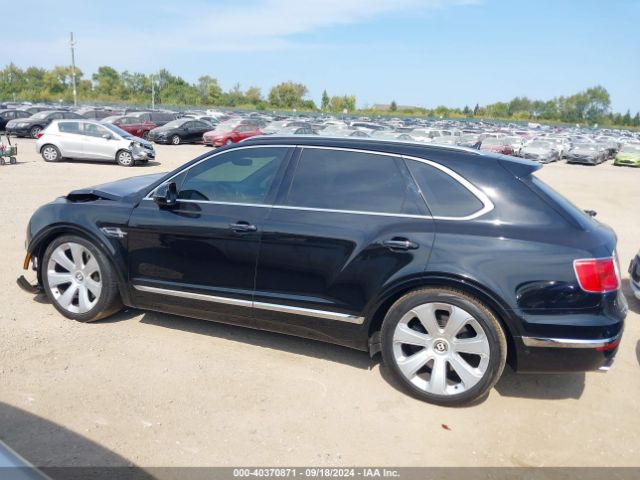 SJAAM2ZV3KC024637 Bentley Bentayga V8